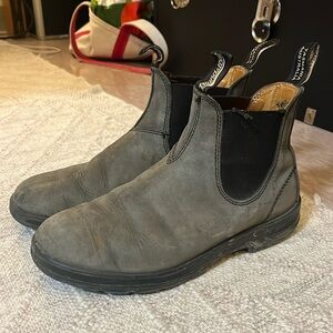 Blundstones
